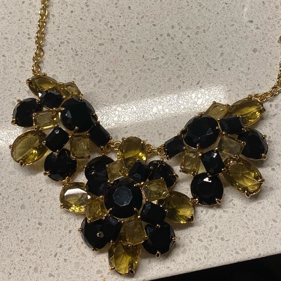 NWT Kate Spade Crystal Cluster Statement Necklace - Picture 2 of 8